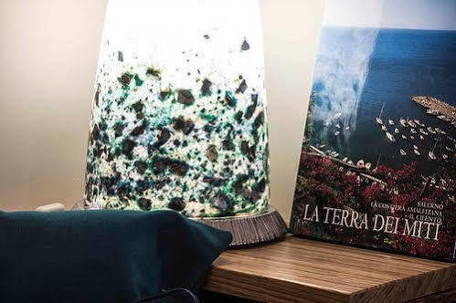 Atelier Ines B&B Home Gallery เนเปิลส์ ภายนอก รูปภาพ